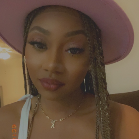 Meet your Posher, Keke - Picture 1 of 1